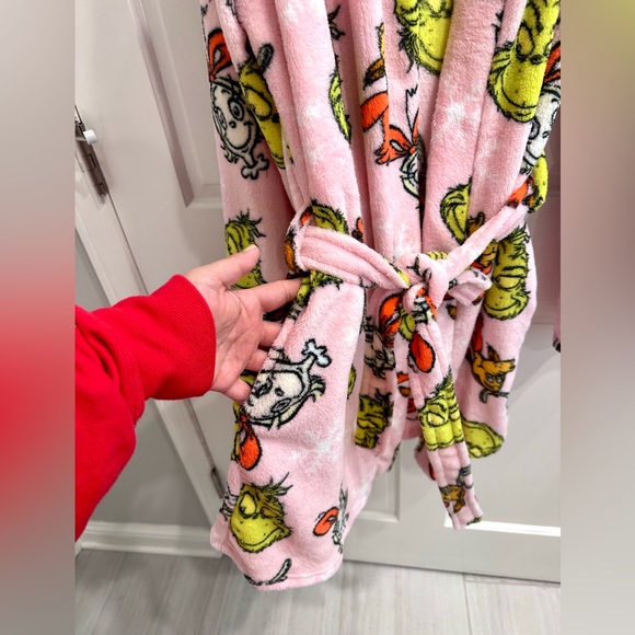 🌲 Dr Seuss The Grinch Pink Soft Plush Robe Women's size-L - Picture 2 of 5